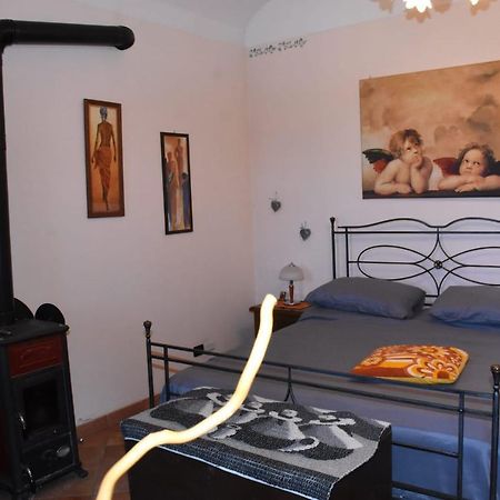 Bed and Breakfast La Casa Di Enzo Lequio Tanaro Экстерьер фото