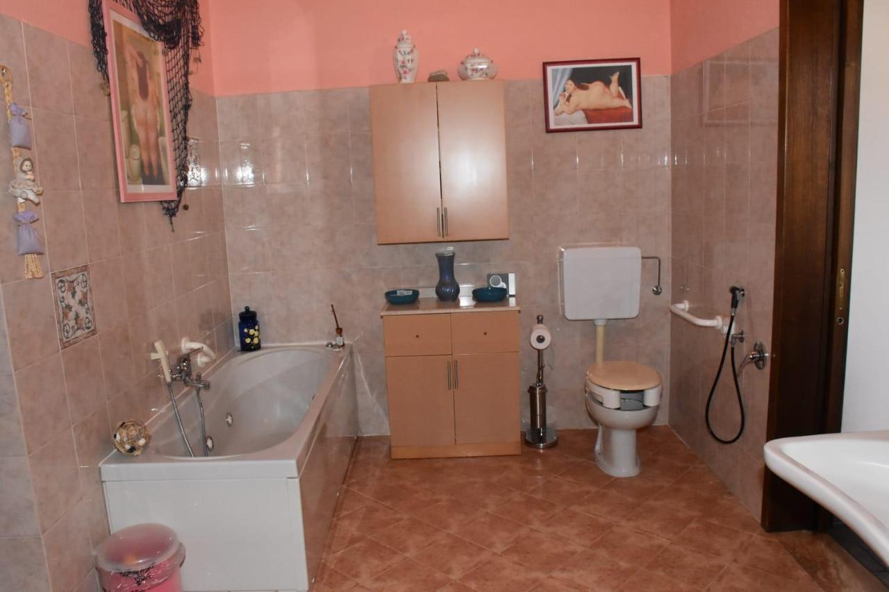 Bed and Breakfast La Casa Di Enzo Lequio Tanaro Экстерьер фото